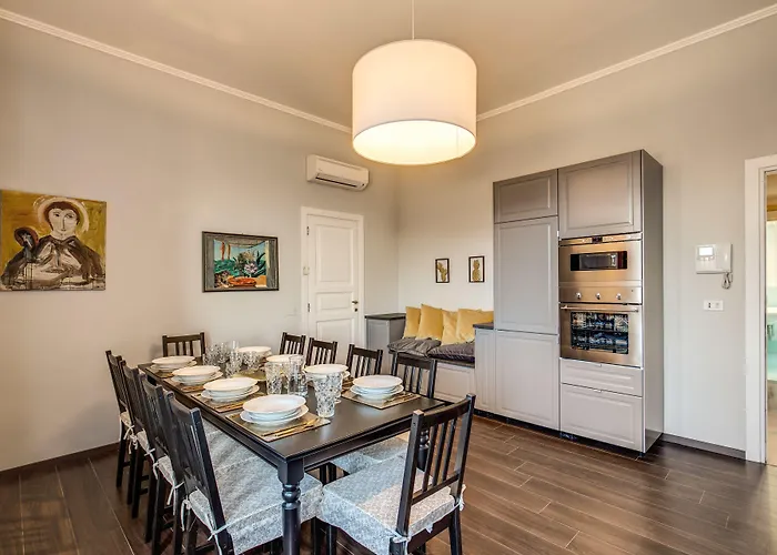 Downtown Srl - Imperial Panorama Penthouse Rom